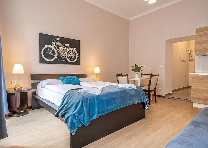 شقة Spacious 3 Adjacent Apartments, Very In *