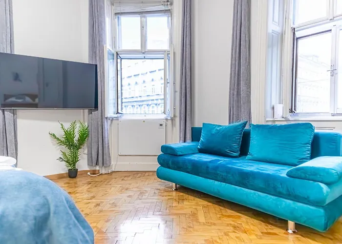 Spacious 3 Adjacent Apartments, Very In فيينا