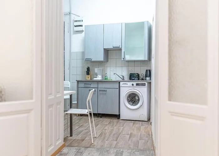 Spacious 3 Adjacent Apartments, Very In *